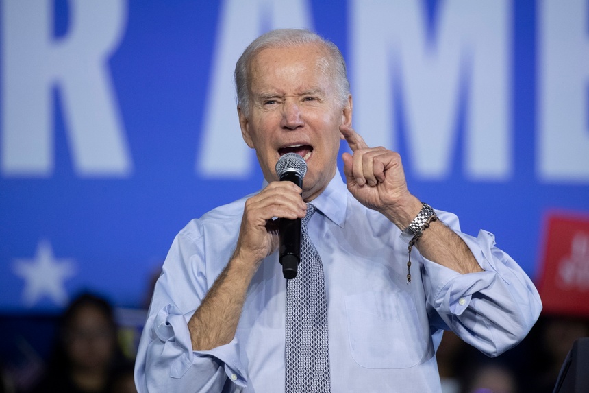 Joe Biden uważa, że po zwycięstwem Partii Republikańskiej w USA demokracja będzie zagrożona. Fot. PAP/EPA