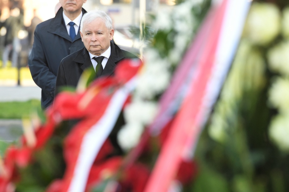 Jarosław Kaczyński w 10. rocznicę katastrofy smoleńskiej. Fot. PAP/Radek Pietruszka