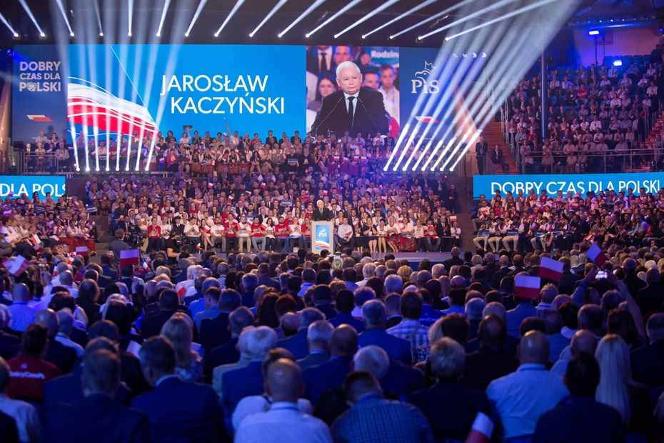 Konwencja PiS w Lublinie. Jarosław Kaczyński stawia na program socjalny w kampanii wyborczej. Fot. PAP/Wojtek Jargiło