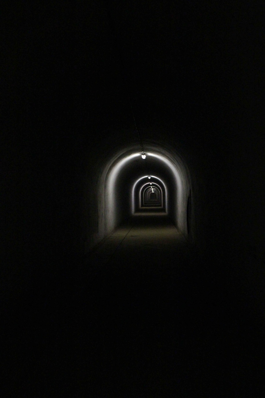 Poterny fortu wykute w marglach ciągną się na głębokości od 65 do 25 metrów. Zdjęcie: Alpejski