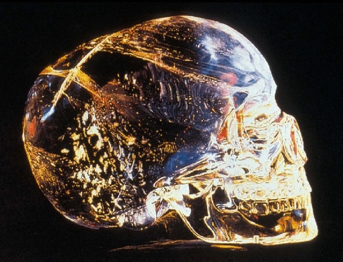 Tajemnica kryształowej czaszki