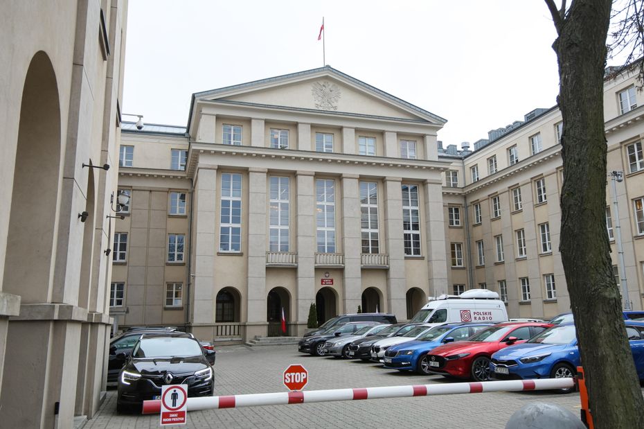 na zdjęciu: Siedziba Najwyższej Izby Kontroli w Warszawie, fot. PAP/Rafał Guz