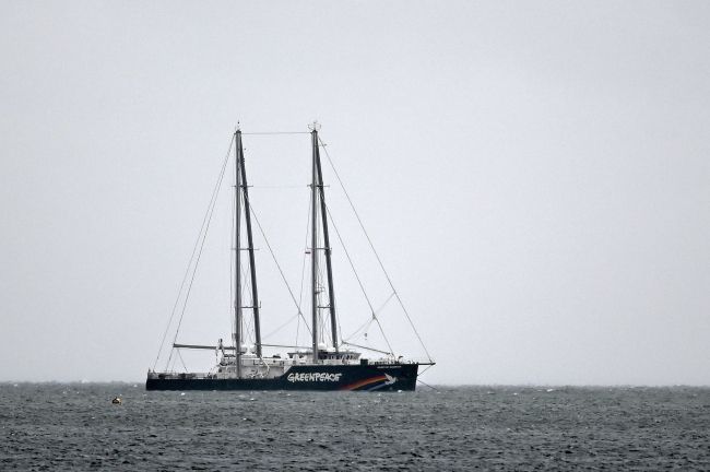 Statek Greenpeace