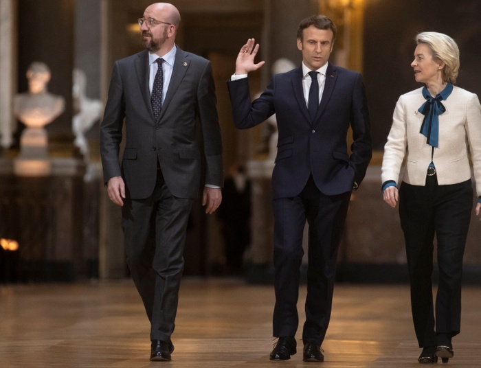 Jednak w Wersalu podjęto decyzję o odejściu UE od rosyjskiej ropy, gazu i węgla