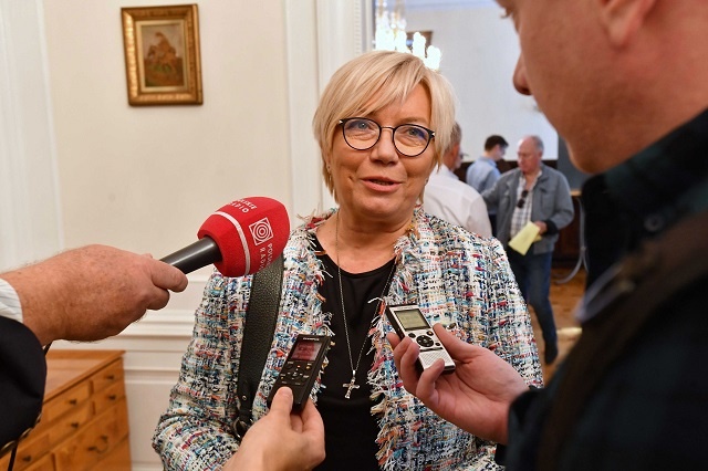 Julia Przyłębska (na zdjęciu): W związku z postępowaniem przed Trybunałem posiedzenie trzech Izb SN jest zawieszone. Fot. PAP/Marcin Bielecki