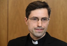 Dyrektor Instytutu Statystyki Kościoła Katolickiego SAC ks. Wojciech Sadłoń SAC, fot. PAP/Piotr Nowak