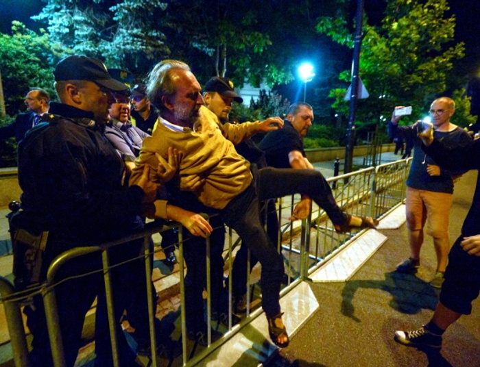 KOD i Obywatele RP pikietowali przed Sejmem. Szykują się kolejne demonstracje