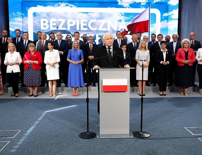 Z PiS-u do PSL. Działacze już wykonują telefony?