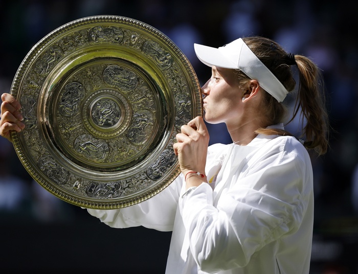 Wimbledon zablokował start graczy z Rosji. Ale i tak wygrała tenisistka z Moskwy