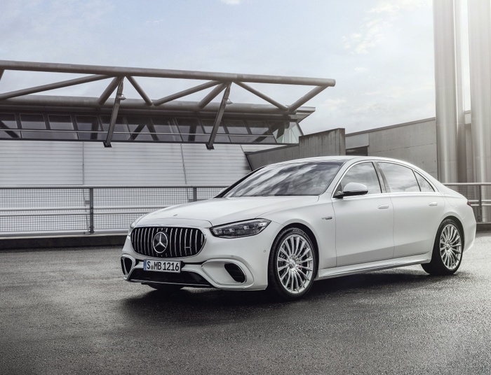 Nowy Mercedes robi wrażenie