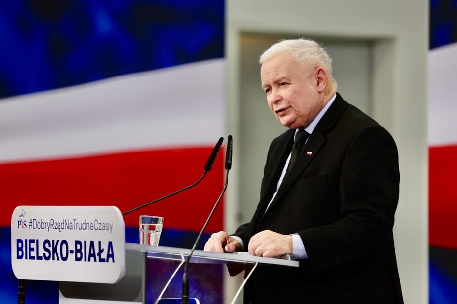 Jarosław Kaczyński podczas spotkania z wyborcami w Bielsku-Białej. (fot. Twitter/@GrzegorzPuda)