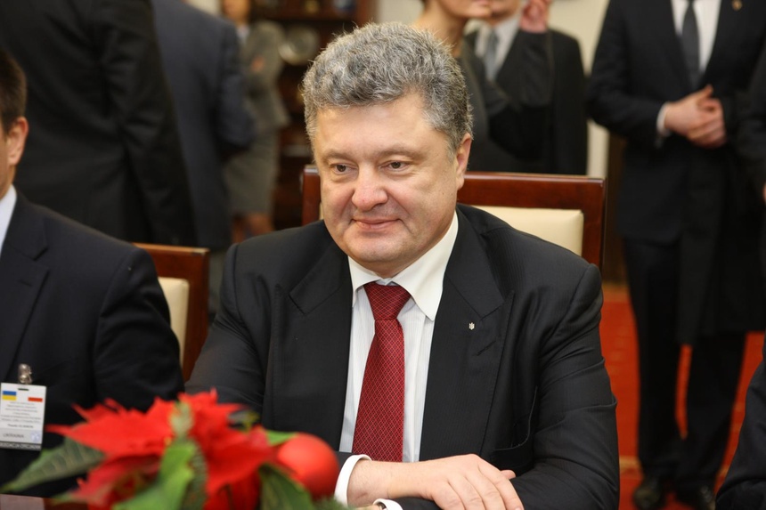 Petro Poroszenko za trzecim podejściem udało się wyjechać z Ukrainy, by wziąć udział w politycznym spotkaniu. Źródło: flickr.com/Senat RP