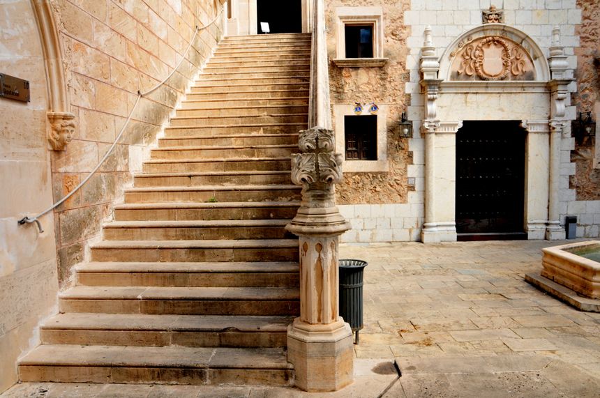 Palacio de la Diputacion / Barcelona /