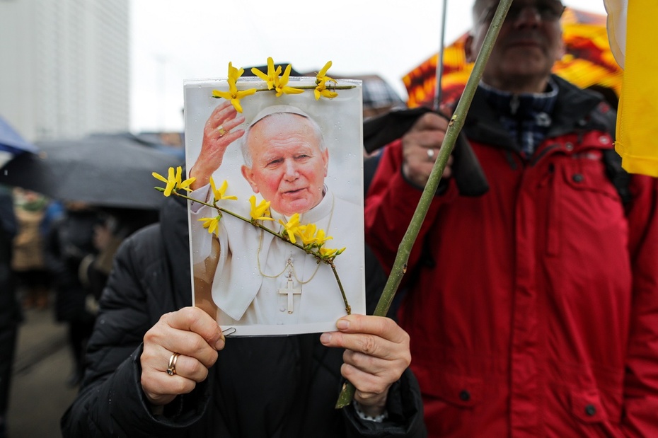 Narodowy Marsz Papieski w rocznicę śmierci Jana Pawła II. Fot. PAP/Albert Zawada