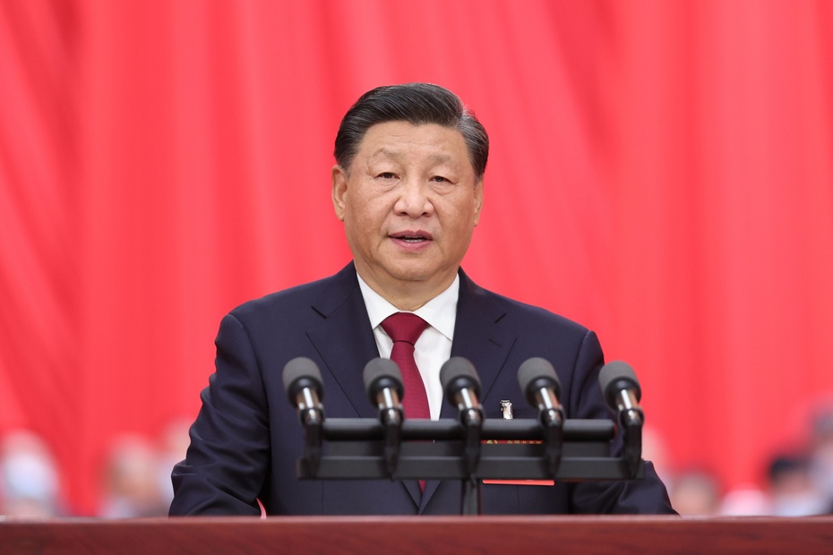 Xi Jinping wygłaszający przemówienie podczas XX zjazdu Komunistycznej Partii Chin. (fot. PAP/EPA)