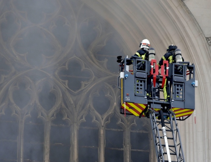 Czy podpalenie katedry było zemstą? O przestrzeni sakralnej i organach na marginesie