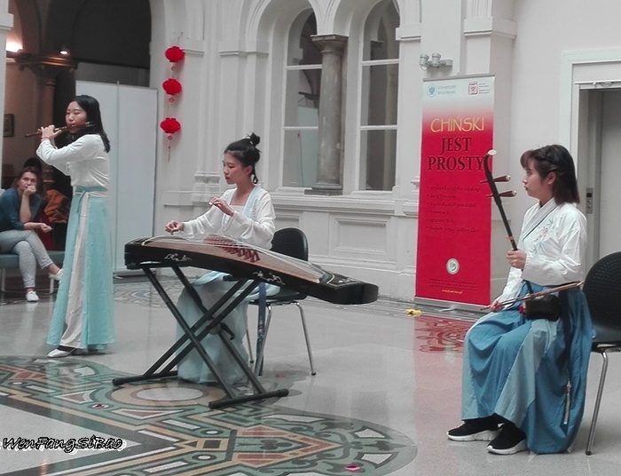 "Butterfly dream" na guzheng, dizi i erhu