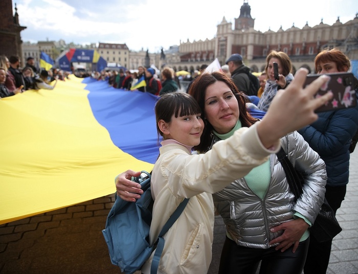 Pomagać dalej Ukrainie? Wyborcy opozycji bardziej wstrzemięźliwi
