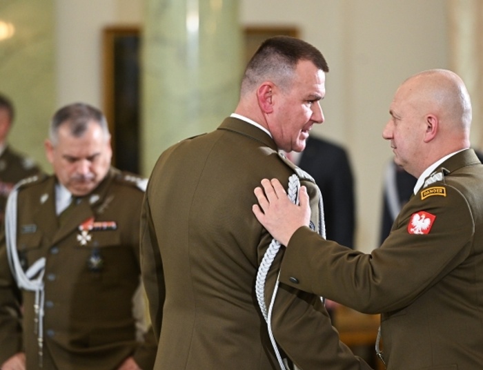 Dymisje generałów. Polityk KO: Polska bezbronna, jestem przerażony