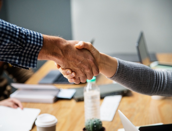 Małe i średnie firmy zawieszają działalność w Polsce. Decyduje kilka czynników