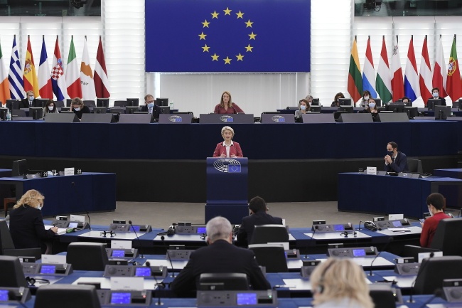 Parlament Europejski przyjął w czwartek rezolucję ws. wyroku polskiego Trybunału Konstytucyjnego. Fot. PAP/EPA/FREDERICK FLORIN / POOL