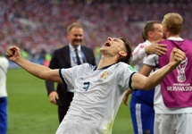 Piłkarz reprezentacji Rosji Ilia Kutiepow cieszy się ze zwycięstwa, fot. PAP/EPA/SERGEI CHIRIKOV