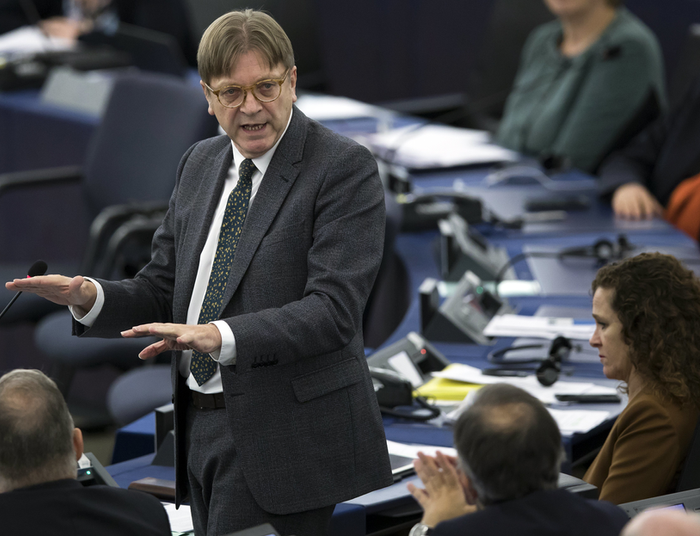 Polemika Verhofstadta z polskim premierem...