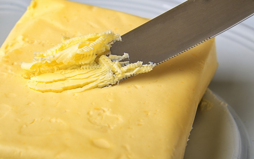 A w przepisach kulinarnych dalej kostka masła ma 250 g. Fot. Pixabay