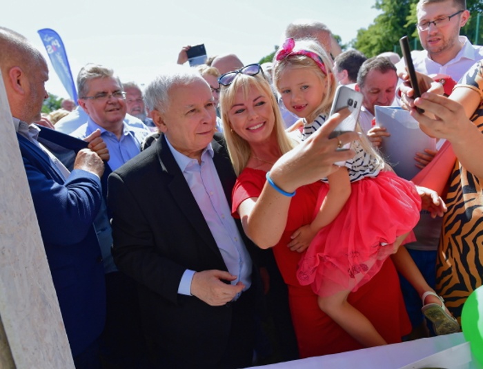Kaczyński: Zmienimy konstytucję, nowa zagwarantuje prawdziwą demokrację