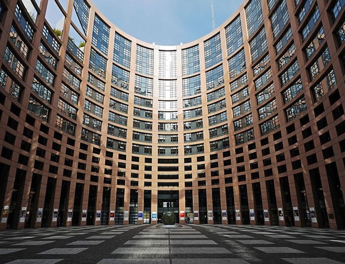 „Demokraci”, którzy nienawidzą demokracji czyli o Węgrzech w PE