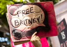 Protest #FreeBritney. fot. PAP/EPA/ETIENNE LAURENT