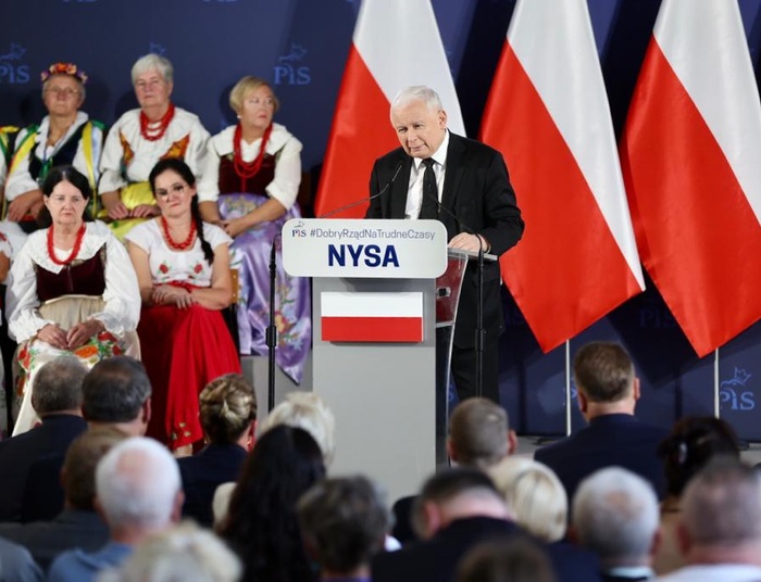 Kaczyński: "Skończyliśmy z rozgrabianiem, zebraliśmy bilion zł więcej od poprzedników"