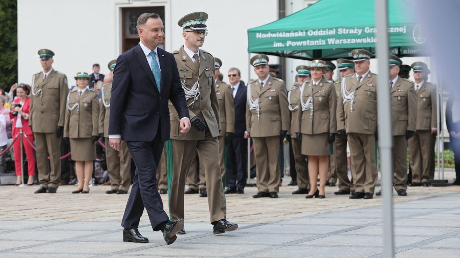 Paradny generał dywizji, któremu pagony zastępują inicjatywę, Tomasz Praga, Straż Graniczna.