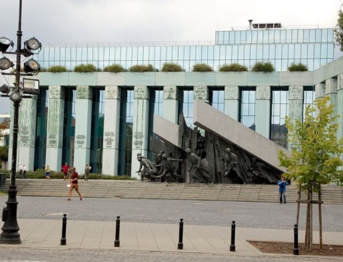 Sędzia SN: Bez ingerencji zewnętrznej, okrągłego stołu nie rozwiążemy pata w sądownictwie