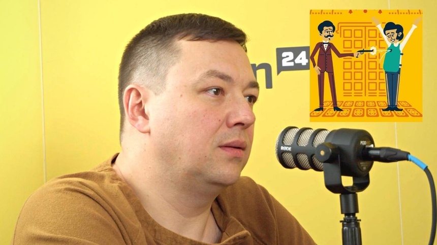 Tobiasz Piotrkowski - pisarz, polski scenarzysta komiksowy, dyrektor artystyczny w firmie Movie Games, wydającej gry wideo.