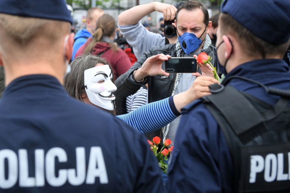 Protest przedsiębiorców w Warszawie. Fot. PAP/Radek Pietruszka