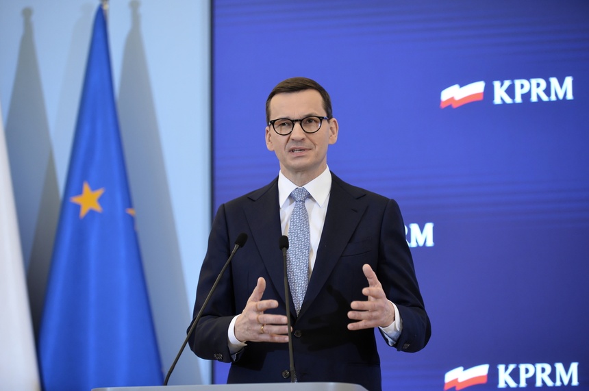 Premier Morawiecki znalazł guziki do obniżek cen