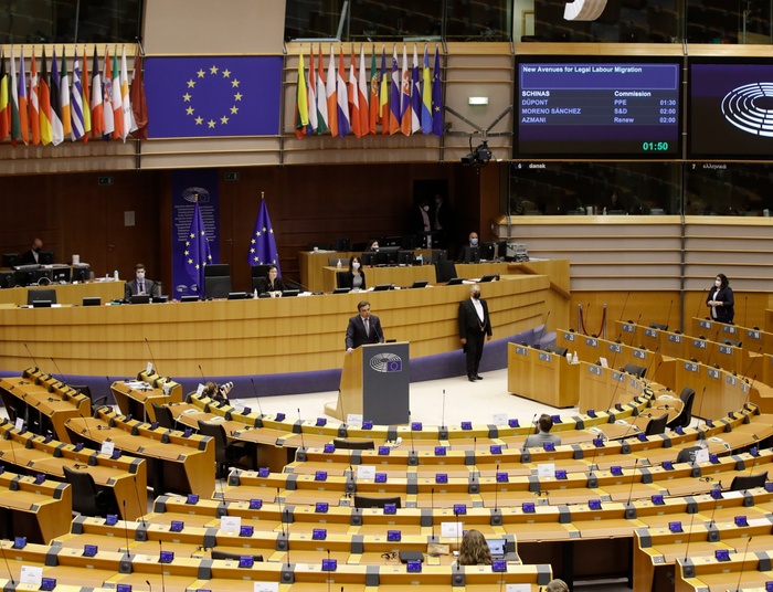 Homo-terror PE, nie tylko w sprawie małżeństw