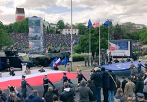Defilada wojskowa "Silni w sojuszach" 3 maja 2019 r. w Warszawie. Fot. Twitter/ MON