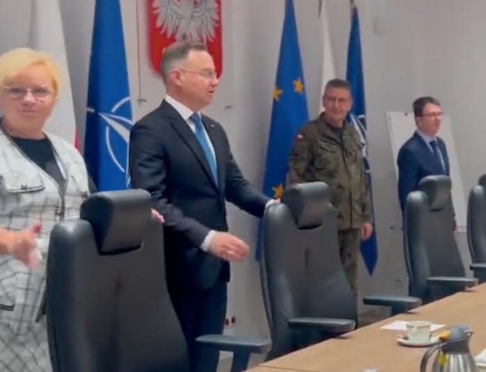 Pilna narada w BBN u prezydenta Dudy. Jest też premier