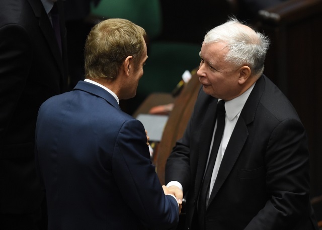 Donald Tusk i Jarosław Kaczyński. Fot. PAP/Radek Pietruszka