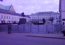 tylko barierek jakby przybyło