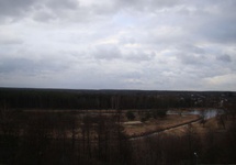 Widok na okolicę ze skarpy z kościołem św. Idziego.