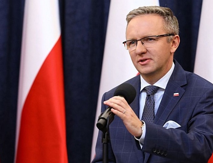 Nauczyciele chcą podwyżek. Szczerski: Nie mają obowiązku życia w celibacie. Jest 500+