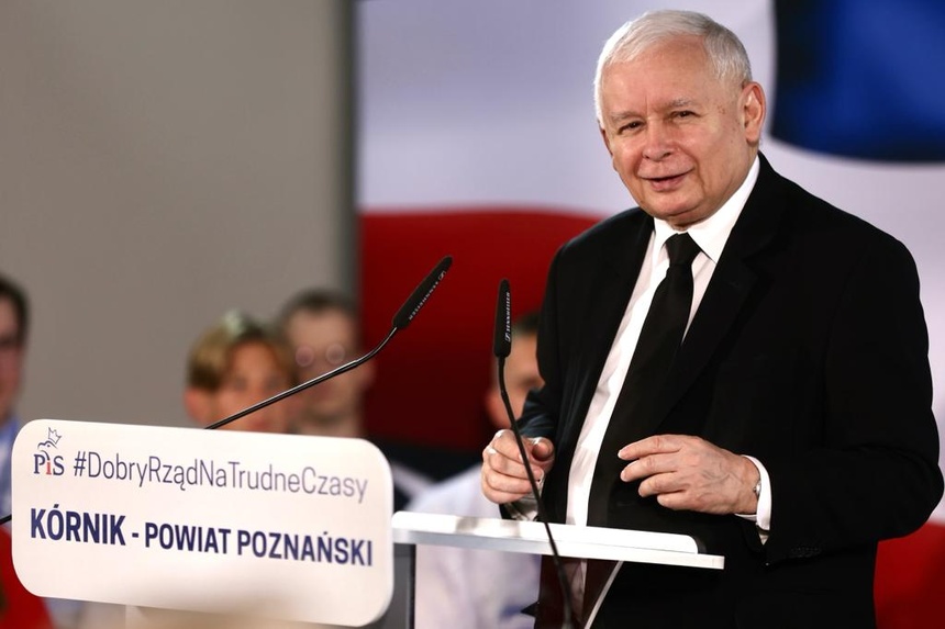 Jarosław Kaczyński zbluzgany w Kórniku przez kilkunastu aktywistów. Fot. Twitter/PiS