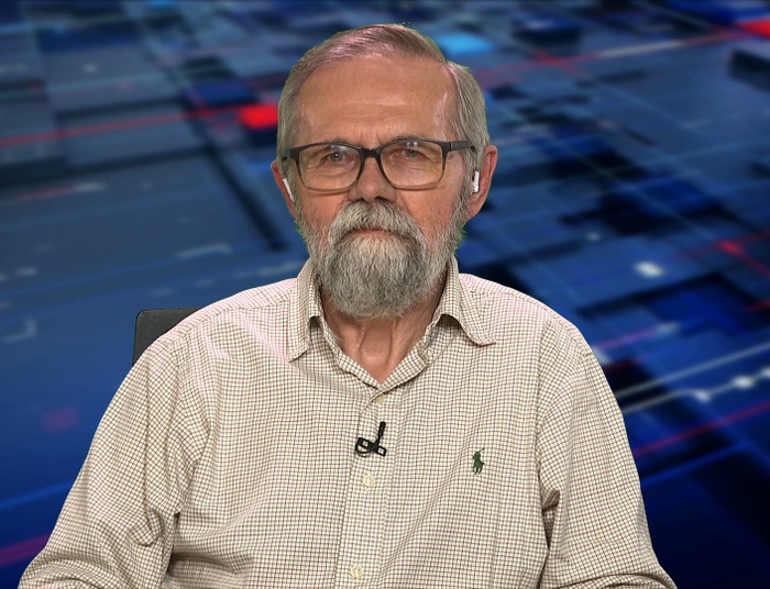 Ekonomista ubolewa. "Zamiast poważnej oferty opozycji, ściga się z PiS na populizm"