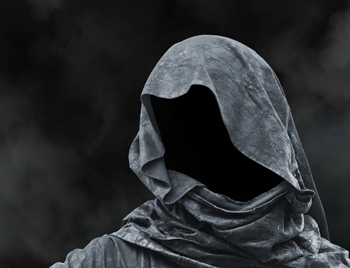 Warszawski Ratusz oddawał kamienice duchom