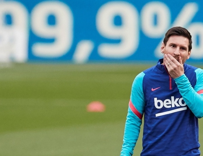 Walka Barcelony z PSG o Leo Messiego