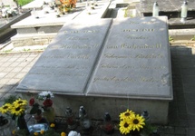 Grób Eihendorffa i jego żony Luizy na cmentarzu Jerozolimskim w Nysie.