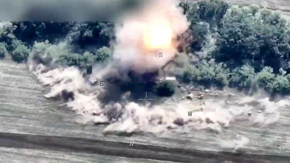 Ukraińcy za pomocą nowoczesnej artylerii zniszczyli rosyjski system obronny. (fot. Twitter)